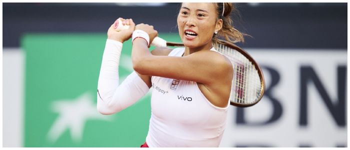 Zheng Outlasts Arango in Intense, Net-Dominant Match